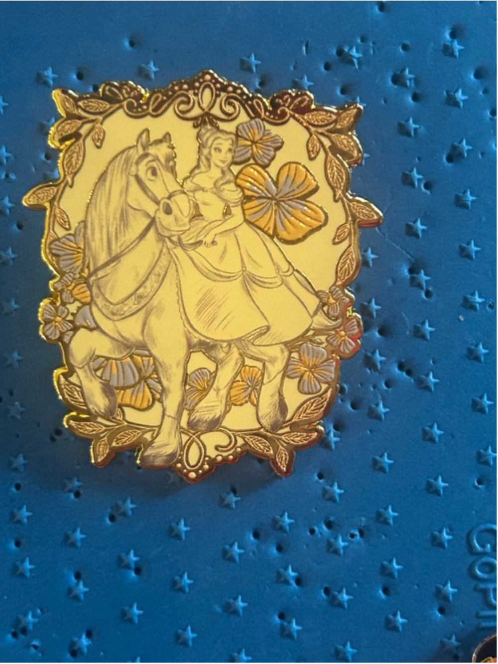 Box lunch Gold & Yellow Beauty and the Beast horse pin